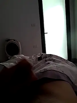 Snapshot of quoc85 chatting on 10-24-25, 04:53 quoc85 online show from 10-24-25, 04:53