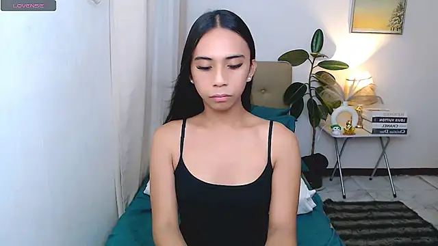 Snapshot of scarlet_smith7 chatting on 06-22-26, 12:56 scarlet smith7 online show from 06-22-26, 12:56