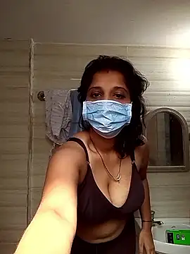 Love Foreverr12 online show from 11-17-25, 07:25