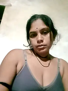 Snapshot of Chanchal_ji chatting on 10-12-25, 11:04 Chanchal ji online show from 10-12-25, 11:04