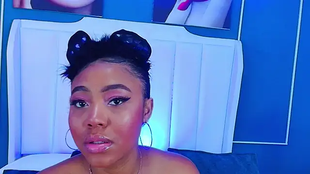 AngelaRoberts online show from 10-20-25, 04:35