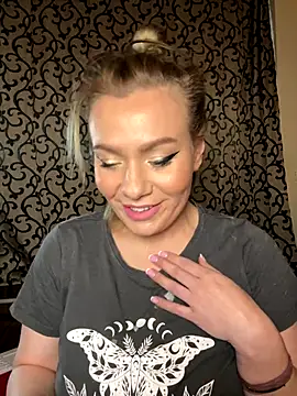 emmasweett11 online show from 12-19-25, 12:34