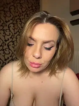 Snapshot of emmasweett11 chatting on 04-18-26, 07:58 emmasweett11 online show from 04-18-26, 07:58