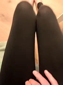 luckylover2024 online show from 04-15-26, 06:37