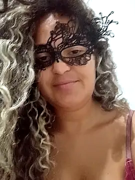 Snapshot of RaphinhaSanches chatting on 12-14-25, 02:00 RaphinhaSanches online show from 12-14-25, 02:00