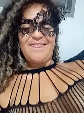 Snapshot of RaphinhaSanches chatting on 12-16-25, 02:33 RaphinhaSanches online show from 12-16-25, 02:33