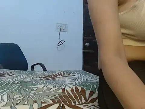 soya queen online show from 11-10-25, 08:24