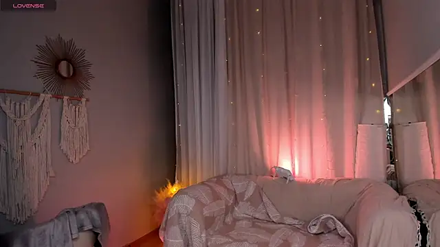 Snapshot of MilliMouse chatting on 03-03-26, 10:37 MilliMouse online show from 03-03-26, 10:37