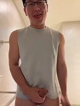 maxime0928 online show from 04-04-26, 04:15