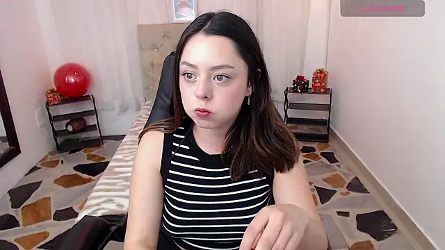 LiaGlow online show from 12-15-25, 10:58