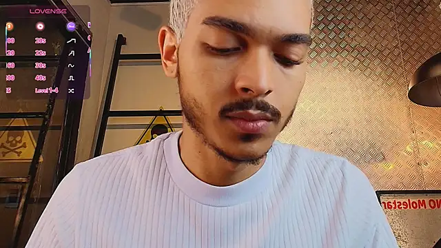 MarcusRain  online show from 10-04-25, 03:59