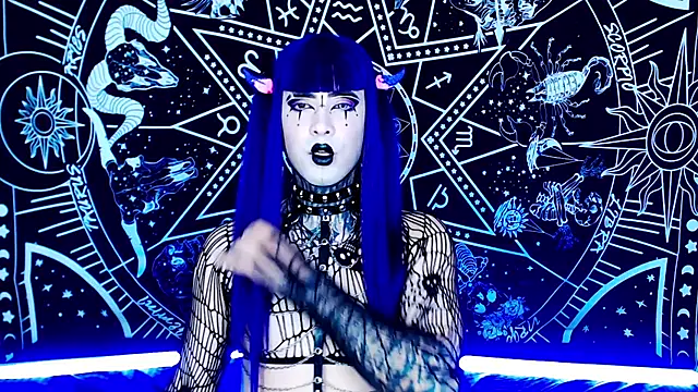 Snapshot of naomi_satan chatting on 12-22-25, 12:40 naomi satan online show from 12-22-25, 12:40