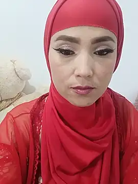 Snapshot of jamila_zair chatting on 05-13-26, 02:25 jamila zair online show from 05-13-26, 02:25