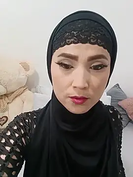 Snapshot of jamila_zair chatting on 05-16-26, 02:16 jamila zair online show from 05-16-26, 02:16