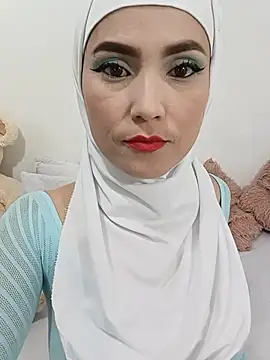 Snapshot of jamila_zair chatting on 07-03-26, 02:45 jamila zair online show from 07-03-26, 02:45
