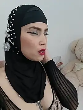Snapshot of jamila_zair chatting on 07-28-26, 02:05 jamila zair online show from 07-28-26, 02:05
