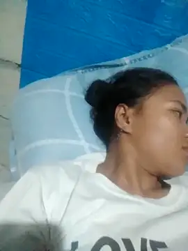 Snapshot of Sexy-Mama25 chatting on 10-23-25, 02:49 Sexy-Mama25 online show from 10-23-25, 02:49