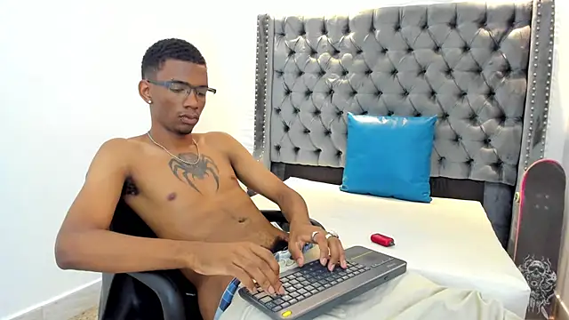 Snapshot of nero_reyd chatting on 12-16-25, 07:41 nero reyd online show from 12-16-25, 07:41