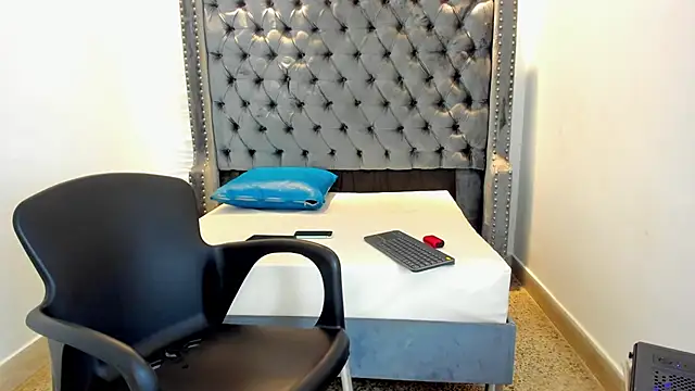 Snapshot of nero_reyd chatting on 02-05-26, 07:29 nero reyd online show from 02-05-26, 07:29