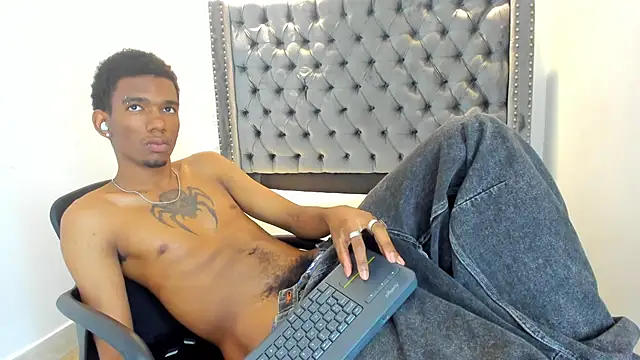 Snapshot of nero_reyd chatting on 02-23-26, 07:33 nero reyd online show from 02-23-26, 07:33