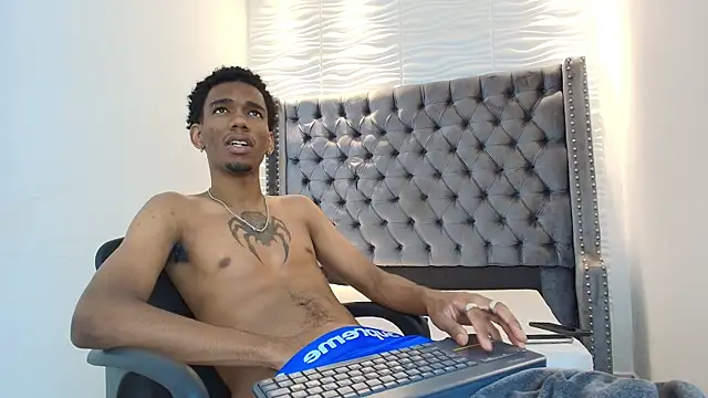 Snapshot of nero_reyd chatting on 06-30-26, 07:15 nero reyd online show from 06-30-26, 07:15