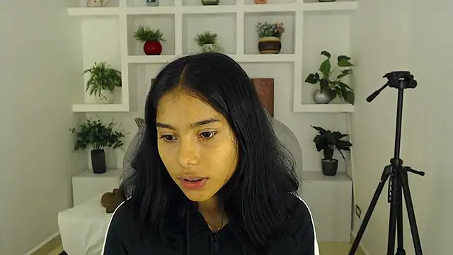 Snapshot of Milaa_Star_ chatting on 02-07-26, 04:05 Milaa Star online show from 02-07-26, 04:05