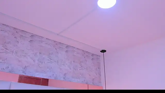 Snapshot of Salome_Smitth_1 chatting on 04-17-26, 09:18 Salome Smitth 1 online show from 04-17-26, 09:18