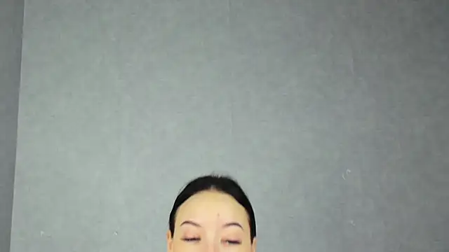 EileenMoores online show from 12-01-25, 09:47