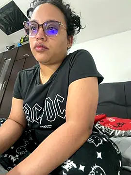 angels evil online show from 11-26-25, 03:07