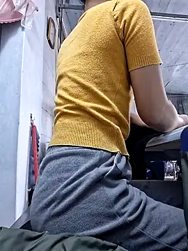 irina hana online show from 12-22-25, 01:13