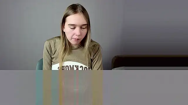 Snapshot of Vel1ka chatting on 11-19-25, 11:21 Vel1ka online show from 11-19-25, 11:21