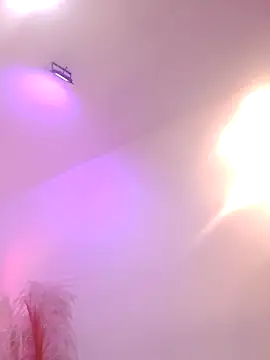 Alisson Milf online show from 04-19-26, 05:51