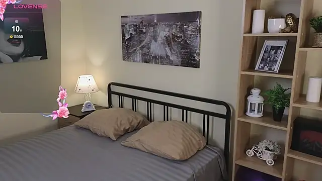 Bonnie Nunez online show from 11-08-25, 05:45