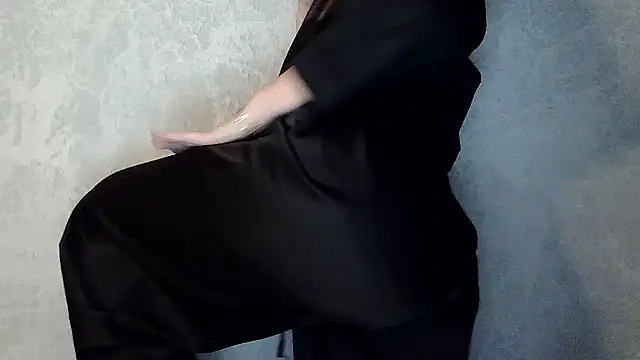 SweetLoraa online show from 09-29-25, 04:23