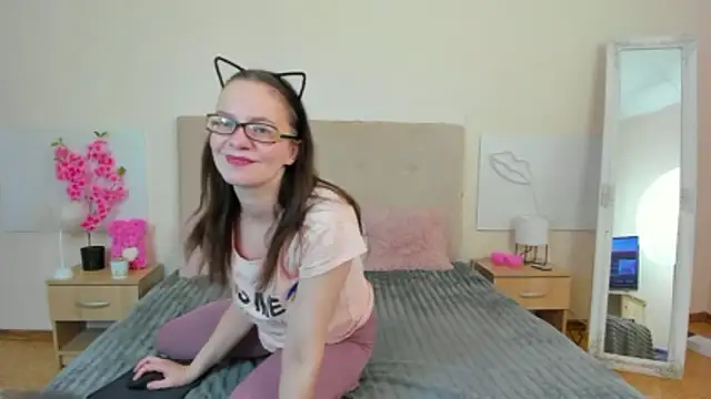 LexyFuun online show from 11-29-25, 10:35