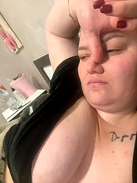 SunnyLeila2101 online show from 10-11-25, 08:07