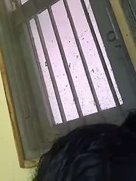 Snapshot of Tamilreethu chatting on 11-06-25, 08:04 Tamilreethu online show from 11-06-25, 08:04