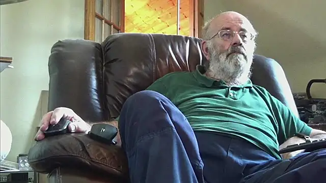 janzer13 online show from 10-31-25, 02:40