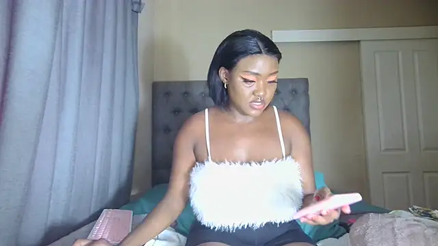Snapshot of nanababe1 chatting on 01-19-25, 09:33 nanababe1 online show from 01-19-25, 09:33