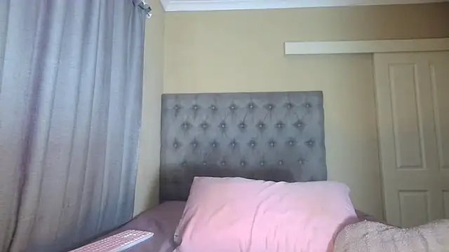Snapshot of nanababe1 chatting on 03-18-25, 08:25 nanababe1 online show from 03-18-25, 08:25