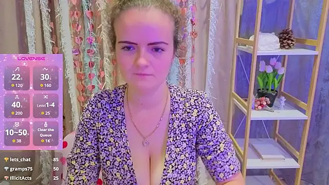 Luisa Rosee online show from 11-25-25, 09:48