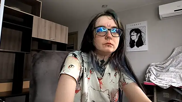 HighelikeGirl online show from 11-06-25, 07:09