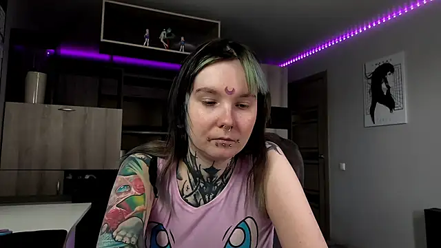 HighelikeGirl online show from 04-09-26, 12:10