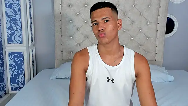 KingStark  online show from 02-11-26, 02:49