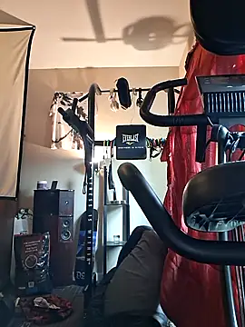 KeYBuMp323 online show from 10-07-25, 03:09