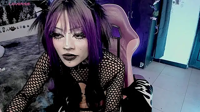 GothKitten666 online show from 06-21-26, 06:27