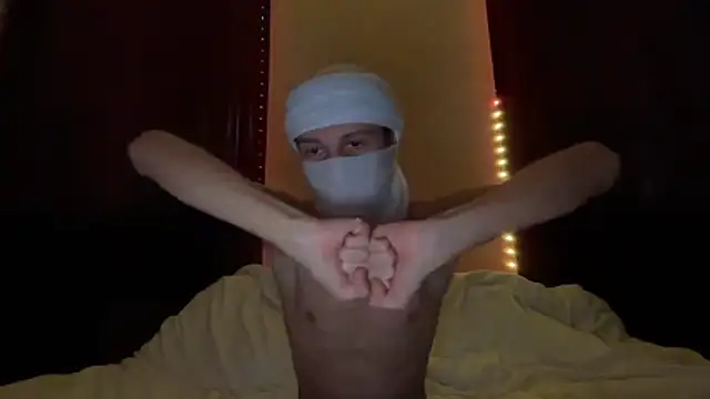 Snapshot of holydirt_luxeno1 chatting on 10-18-25, 01:45 holydirt luxeno1 online show from 10-18-25, 01:45