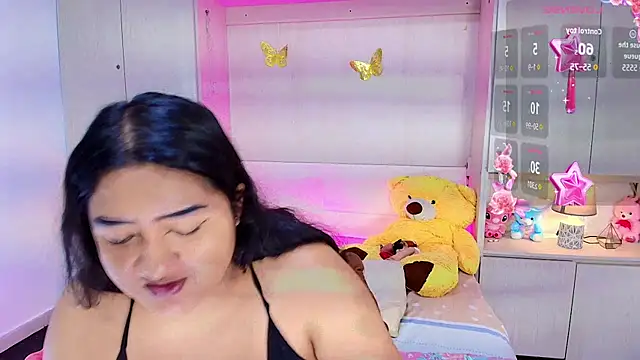 LilyWhitney online show from 07-16-26, 04:29
