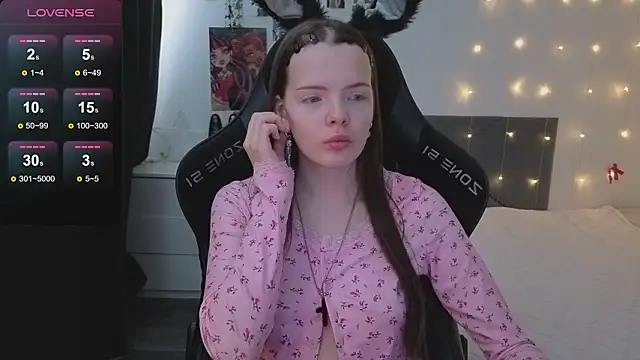 Luna Navy online show from 02-15-26, 07:05