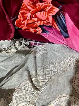 Snapshot of POOJACOUPLE chatting on 01-31-26, 11:36 POOJACOUPLE online show from 01-31-26, 11:36